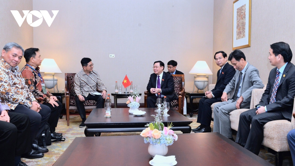 Top legislator expects flourishing trade ties between Vietnam and Indonesia